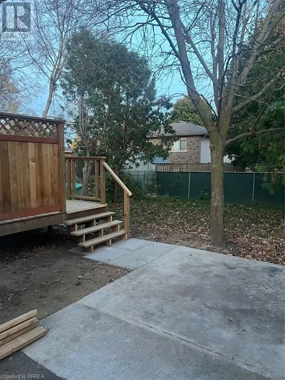 54 DEBBY Crescent