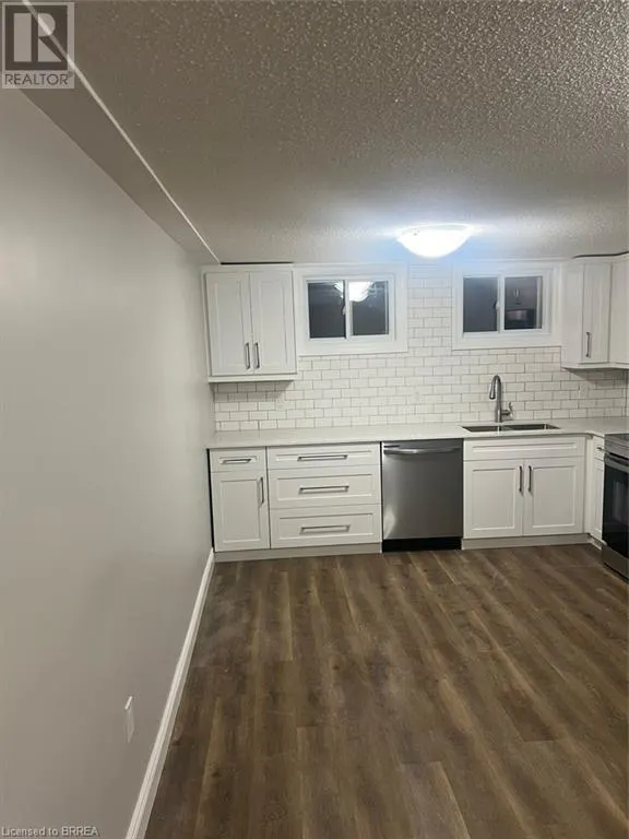 54 DEBBY Crescent