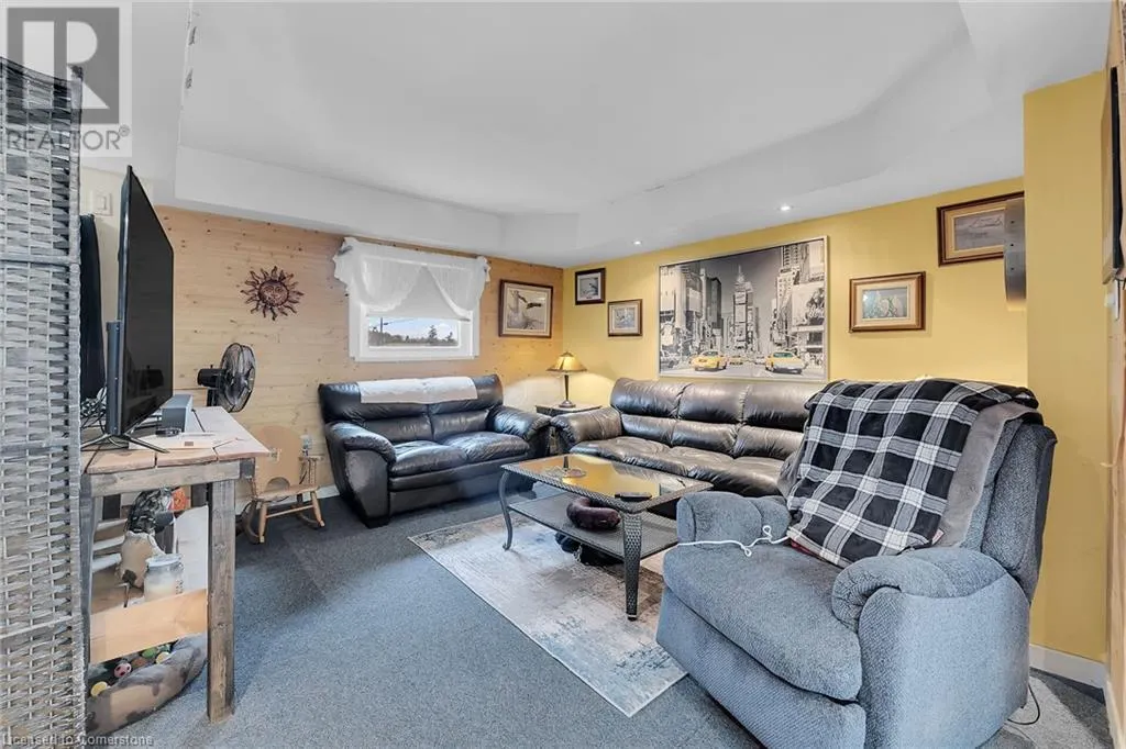 2374 ST ANNS Road