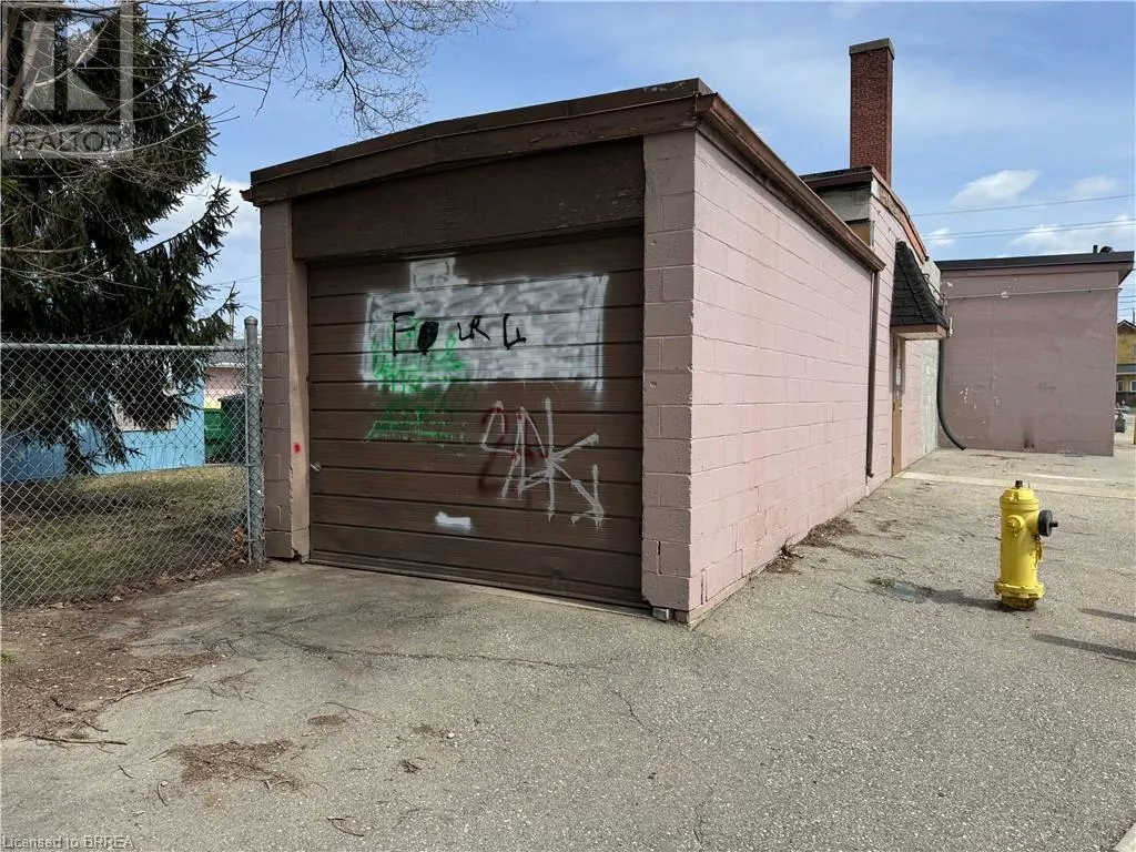 197 ERIE Avenue Unit# Rear #1, #Rear #1