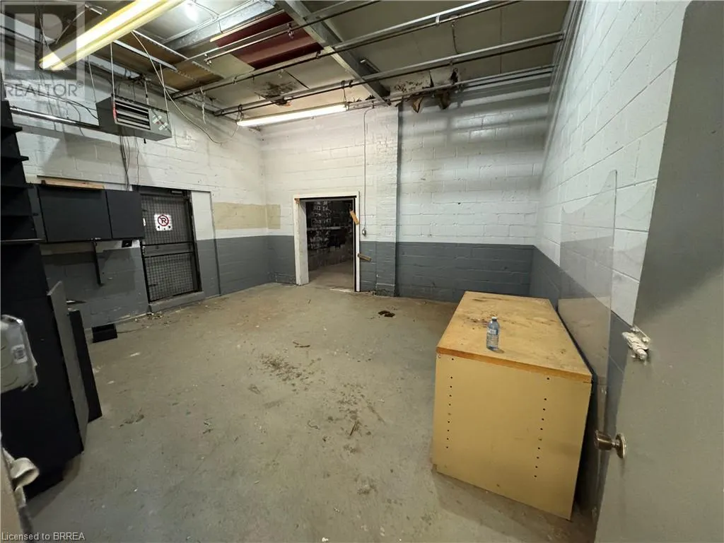 197 ERIE Avenue Unit# Rear #1, #Rear #1