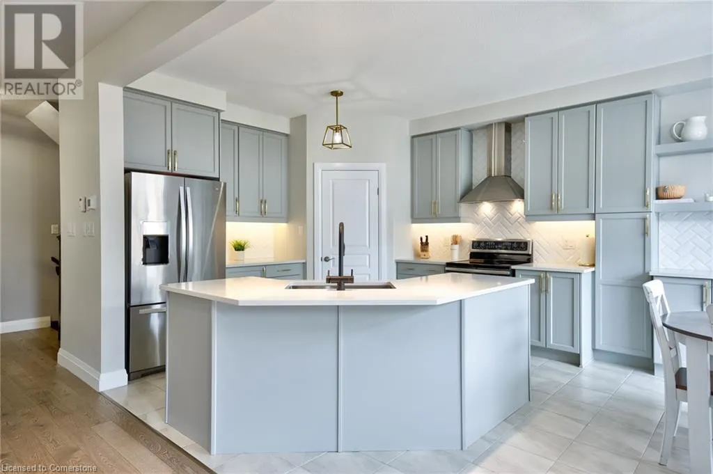 144 STEEPLECHASE Way