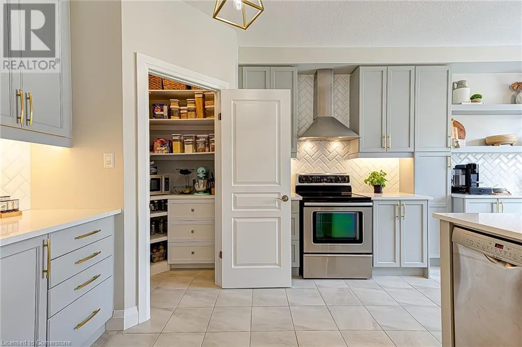 144 STEEPLECHASE Way