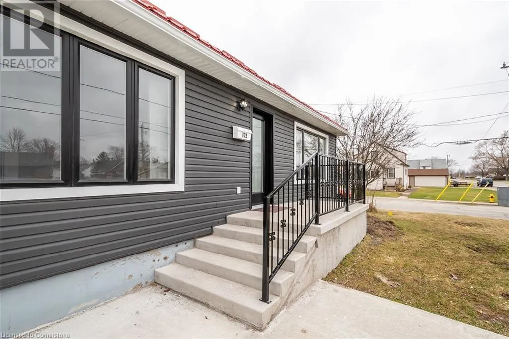 132 FRANKLIN Avenue