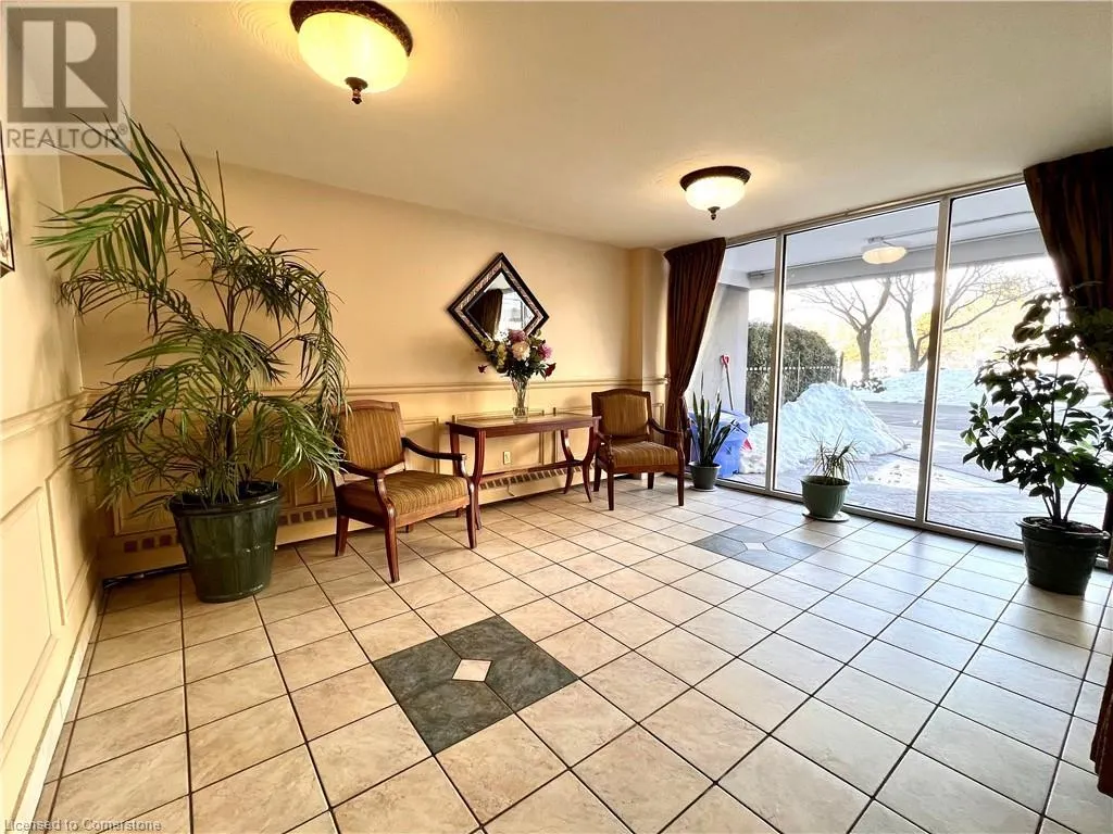 75 GLENBURN Court Unit# 808, #808