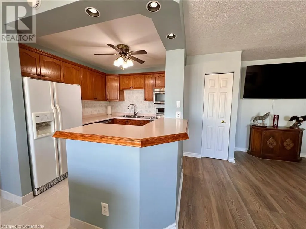 75 GLENBURN Court Unit# 808, #808