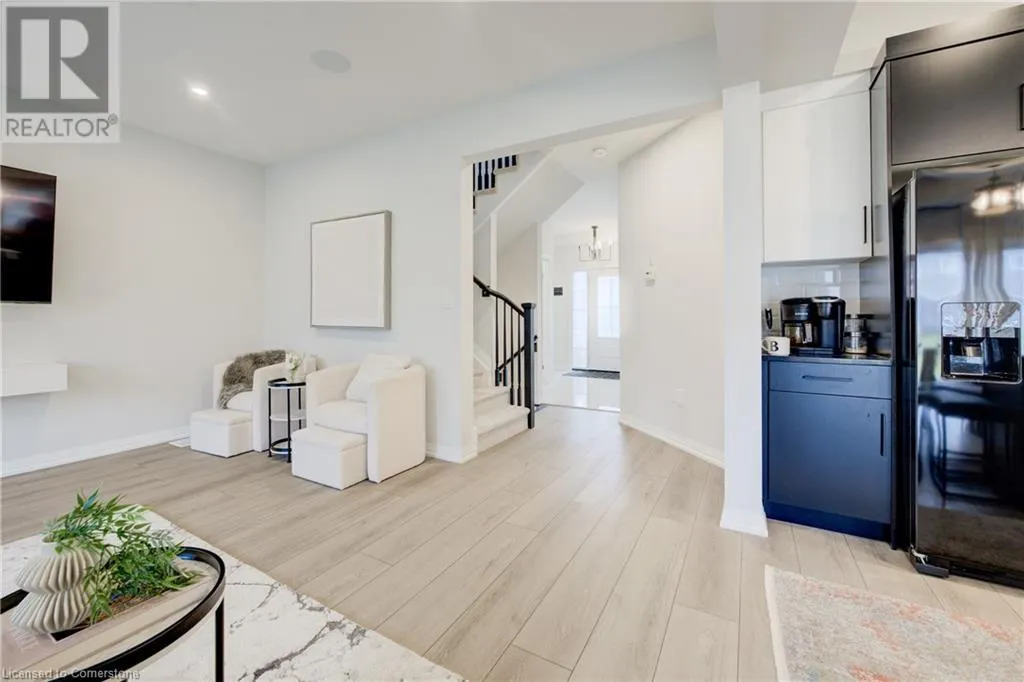 36 ALICIA CRESCENT