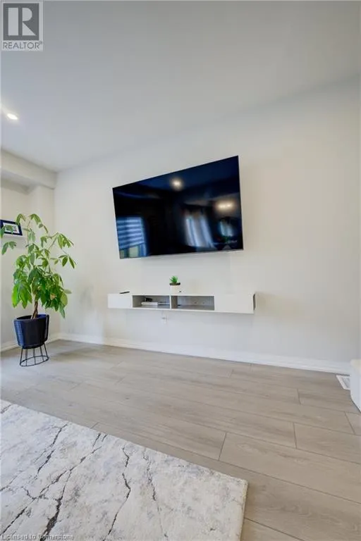 36 ALICIA CRESCENT