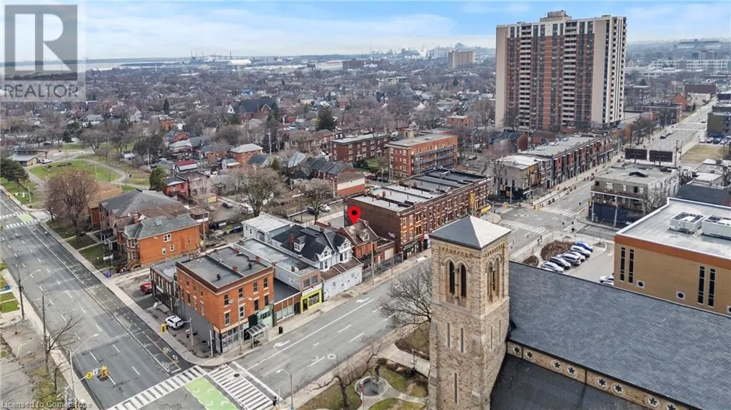 433 KING Street E