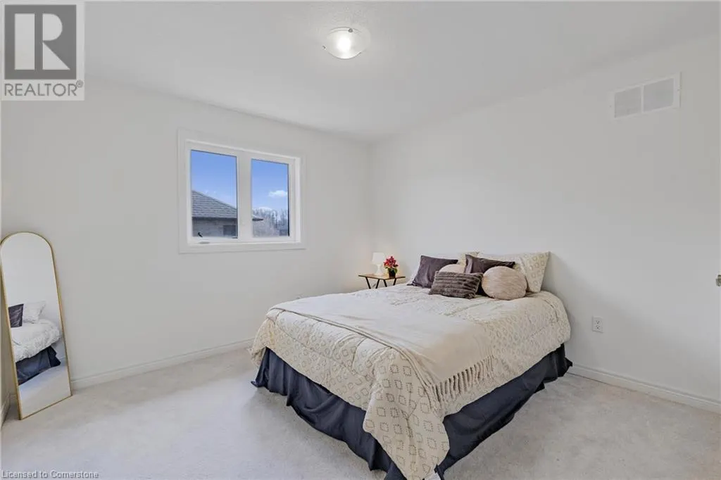 90 CURRAN Road