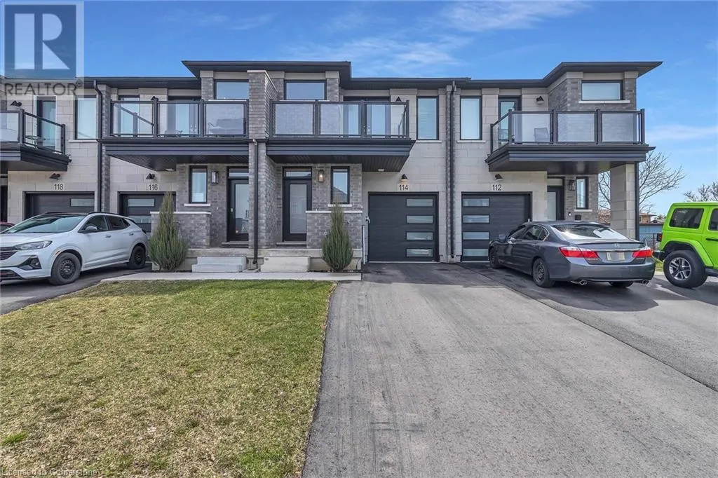 114 SPRINGVALLEY Crescent