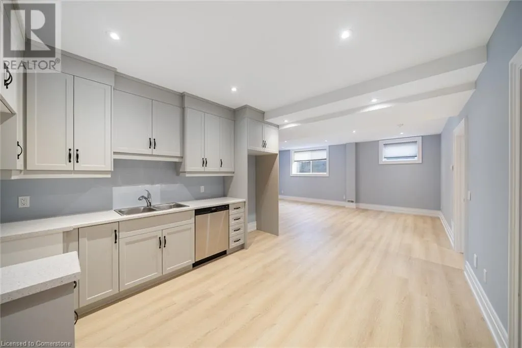3 CLOVER Lane