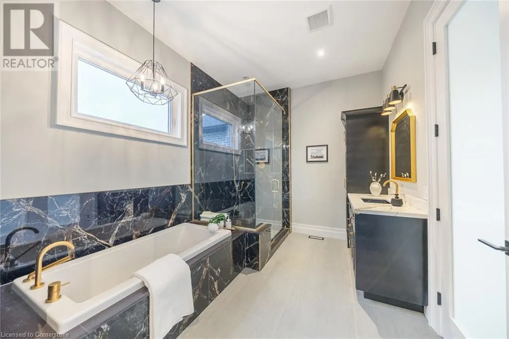 3 CLOVER Lane