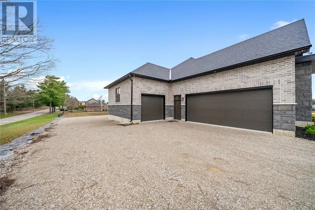 3 CLOVER Lane