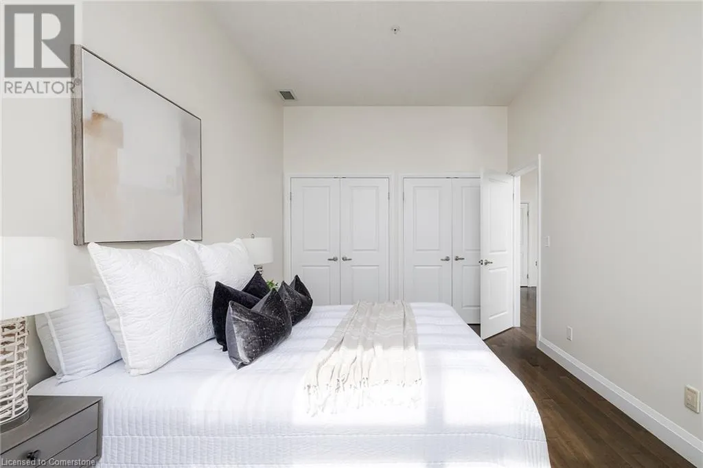 165 DUKE Street E Unit# 305, #305