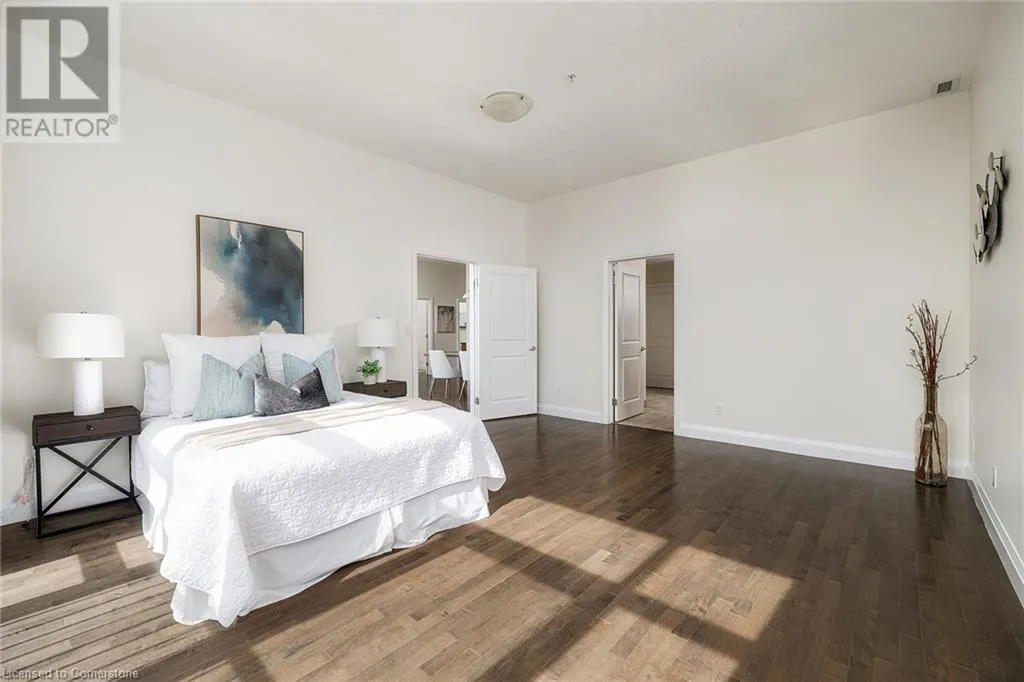 165 DUKE Street E Unit# 305, #305