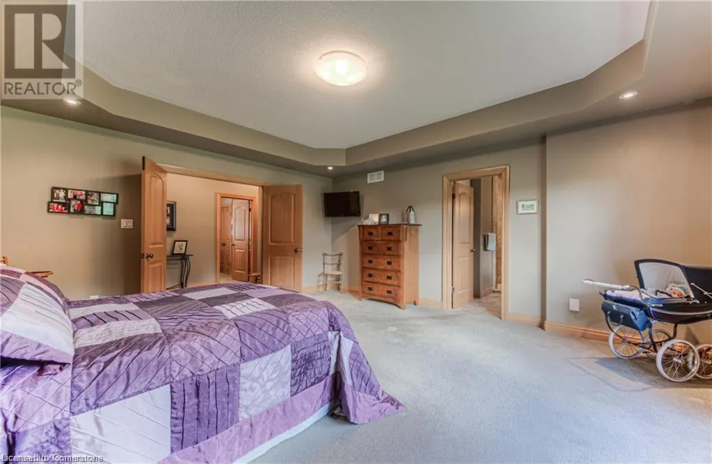 1098 WURSTER Place