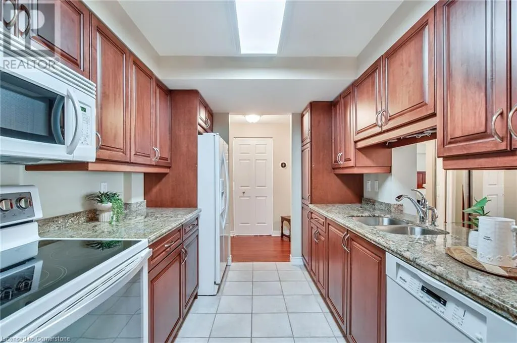 970 GOLF LINKS Road Unit# 205, #205