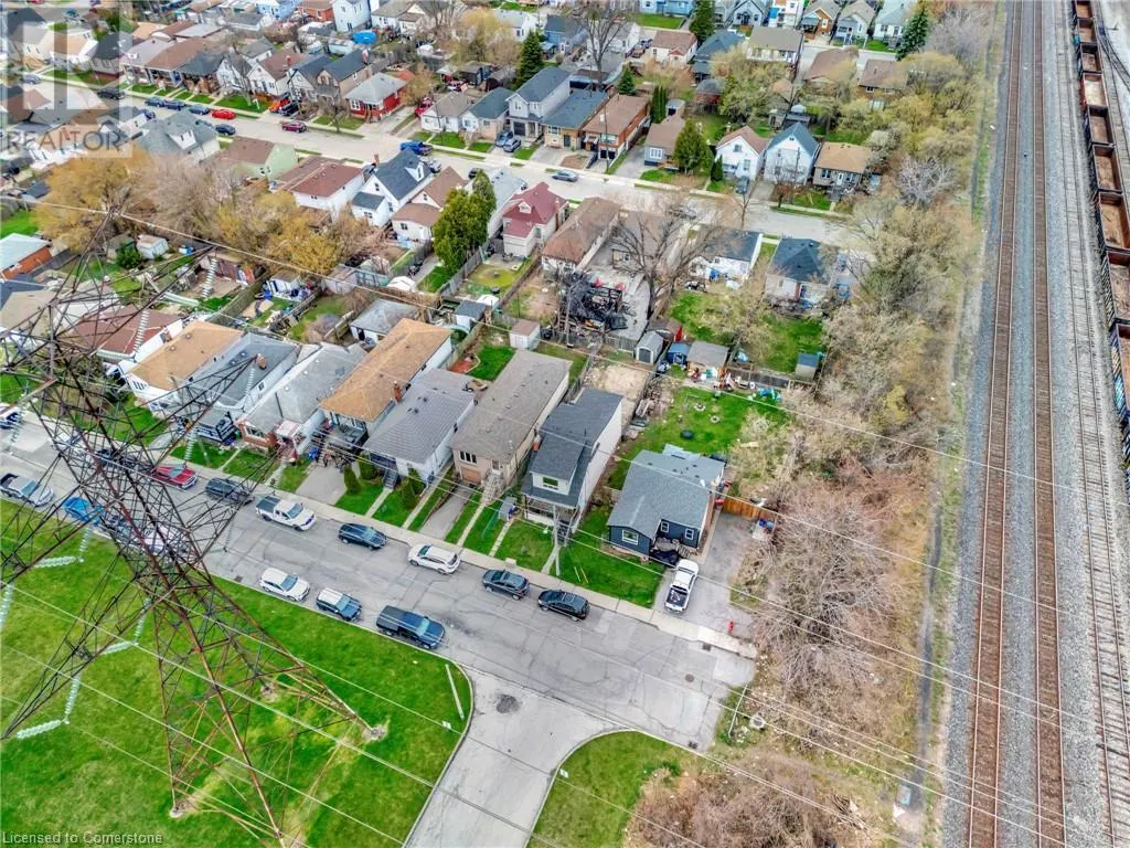 401 STRATHEARNE Avenue