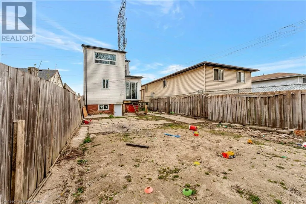 401 STRATHEARNE Avenue