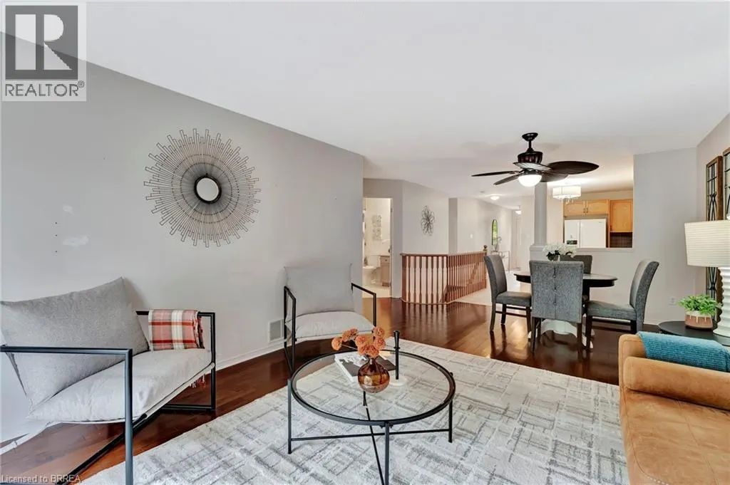 30 SAVANNAH RIDGE Drive