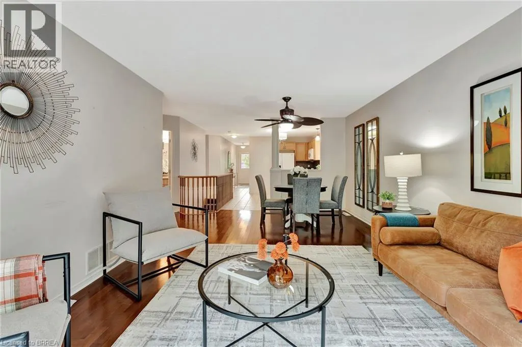 30 SAVANNAH RIDGE Drive