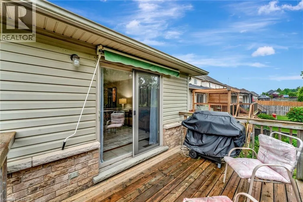 30 SAVANNAH RIDGE Drive