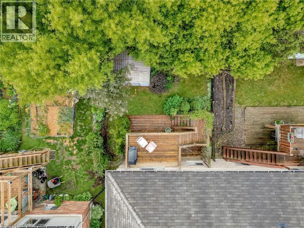 30 SAVANNAH RIDGE Drive