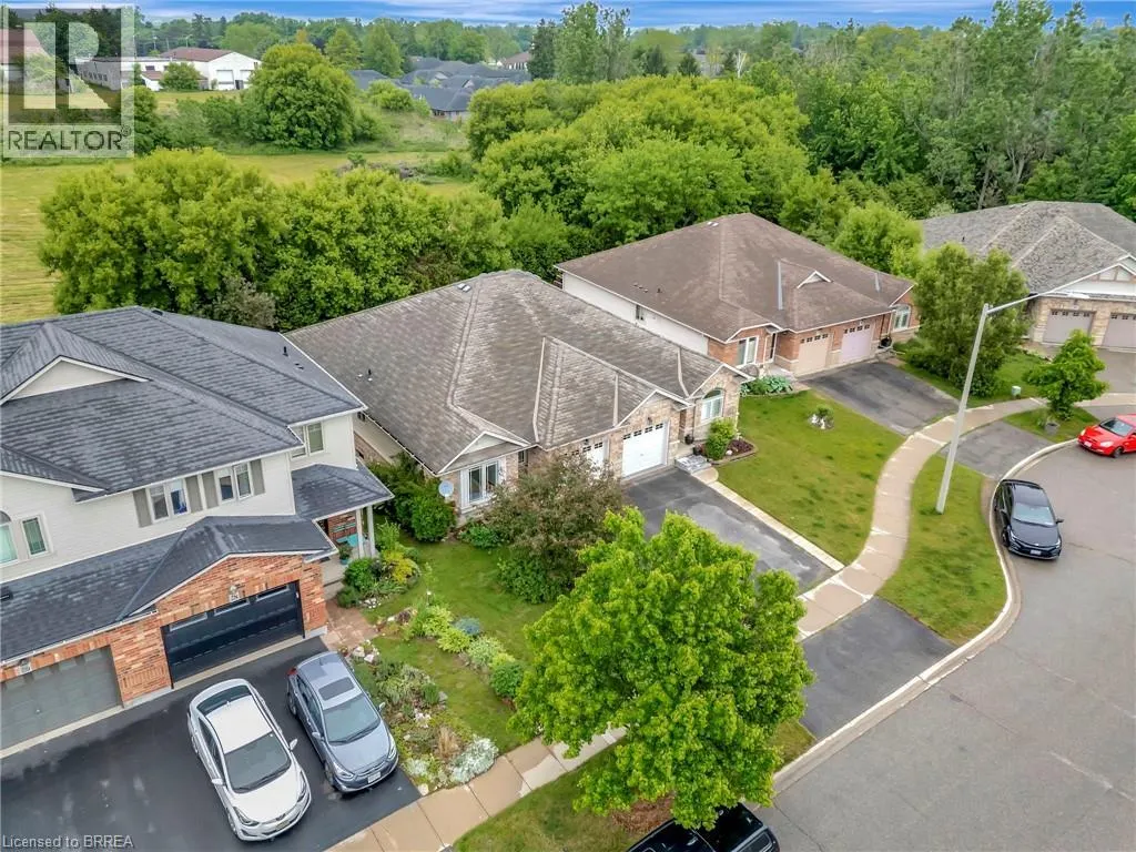 30 SAVANNAH RIDGE Drive