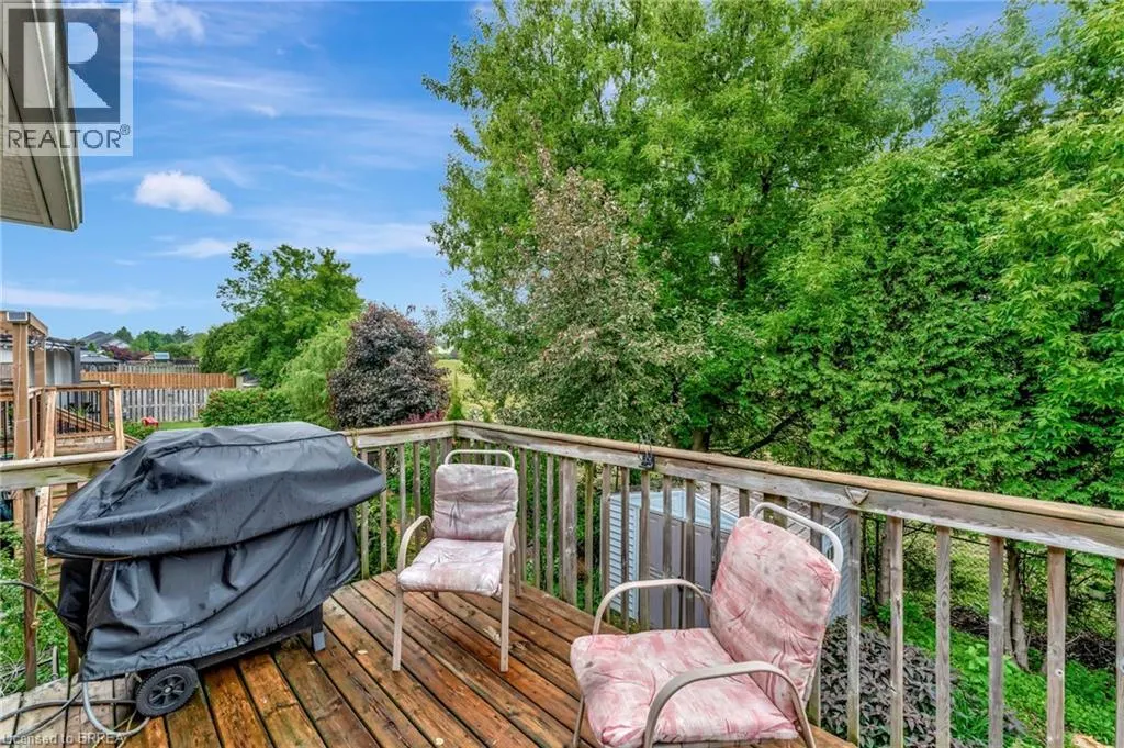 30 SAVANNAH RIDGE Drive