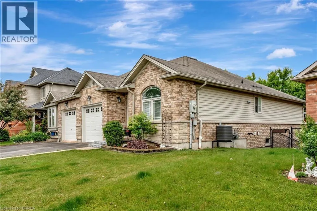 30 SAVANNAH RIDGE Drive