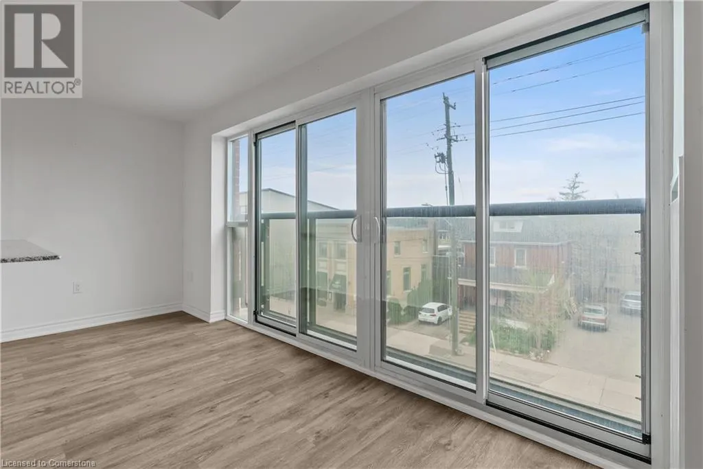 427 ABERDEEN Avenue Unit# 102, #102