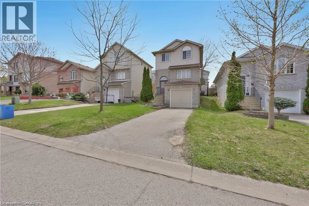 34 PHAIR Crescent