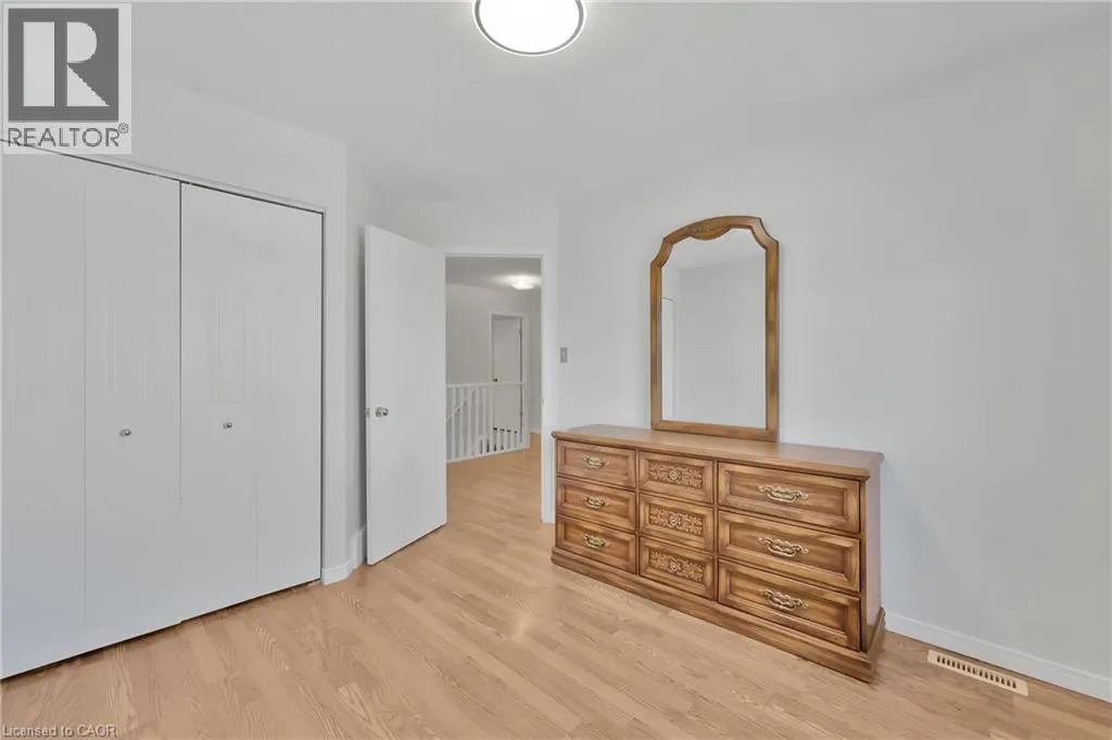 34 PHAIR Crescent