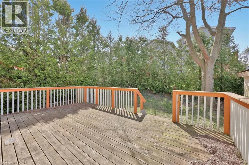 34 PHAIR Crescent