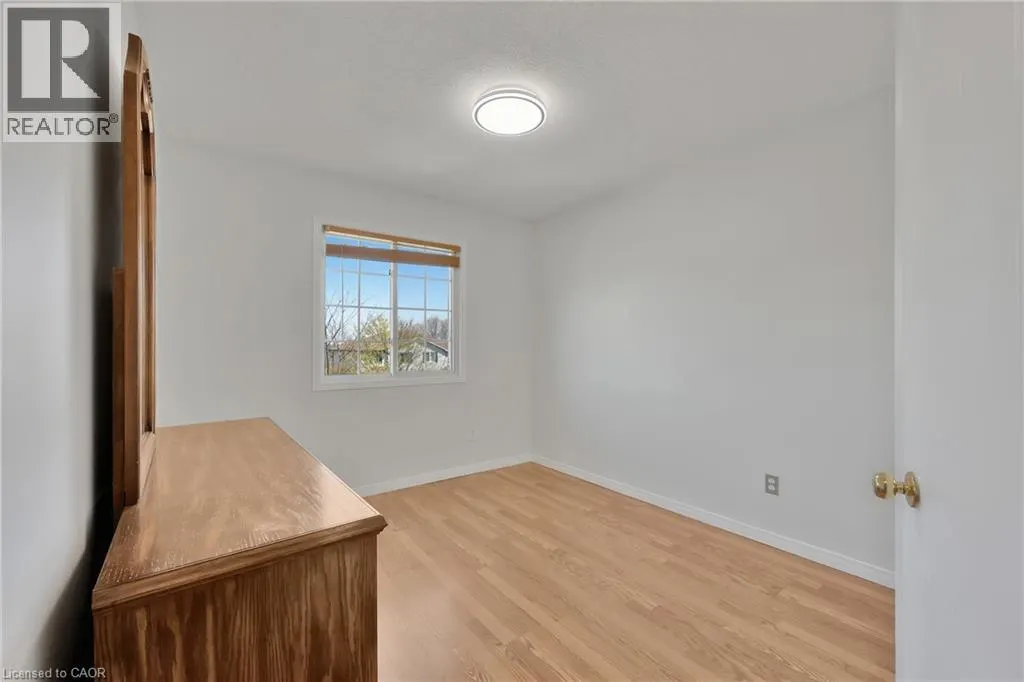 34 PHAIR Crescent