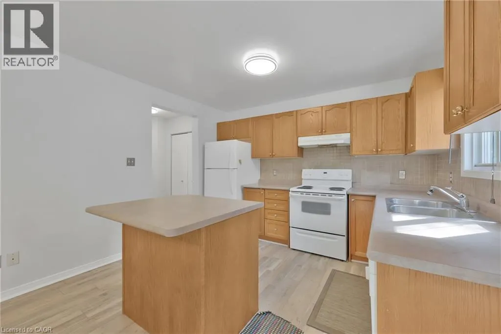 34 PHAIR Crescent