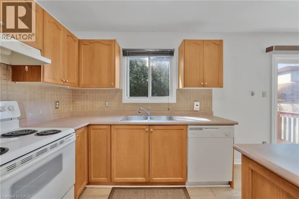 34 PHAIR Crescent