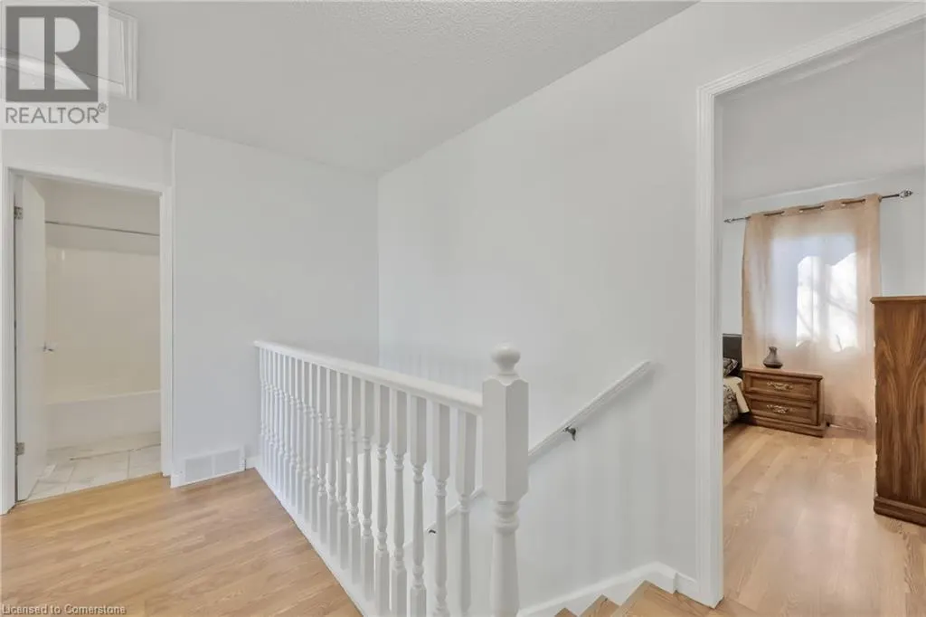 34 PHAIR Crescent