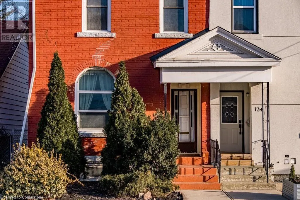136 DUNDURN Street N