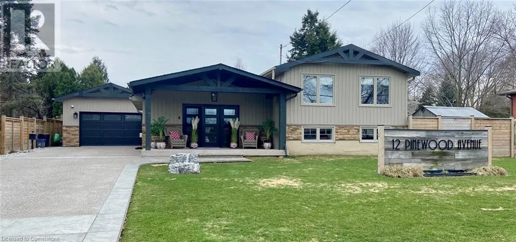 12 PINEWOOD Avenue