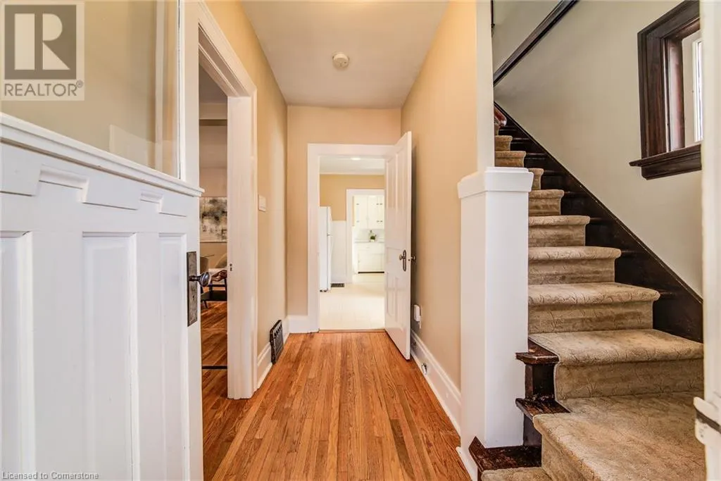 7 DEKAY Street