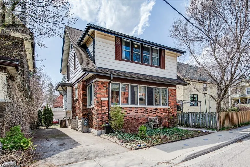 7 DEKAY Street