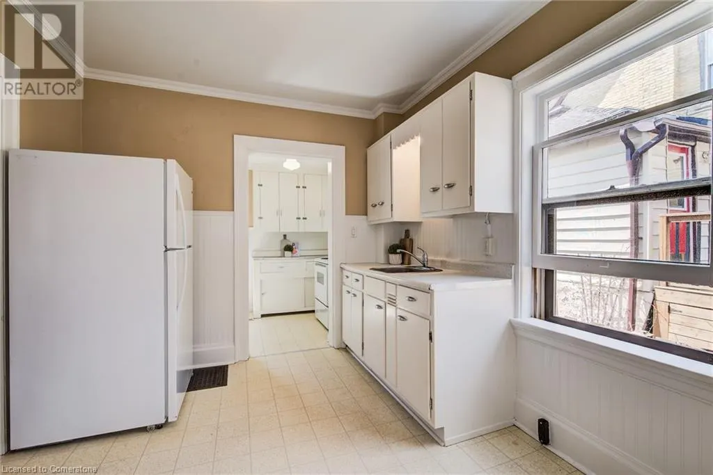 7 DEKAY Street