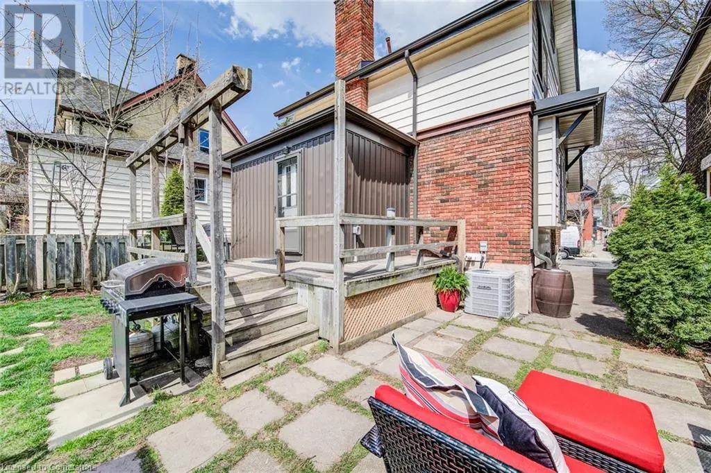 7 DEKAY Street