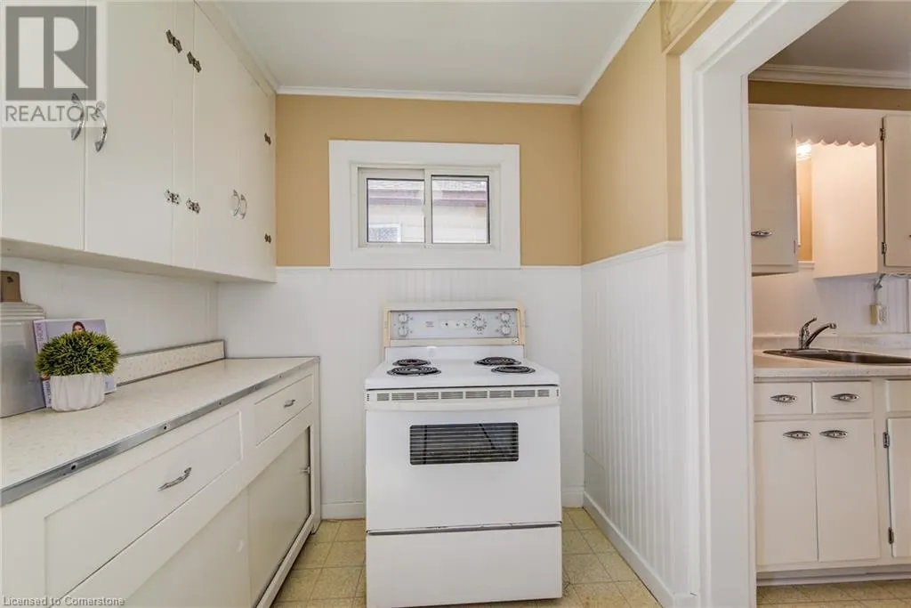 7 DEKAY Street