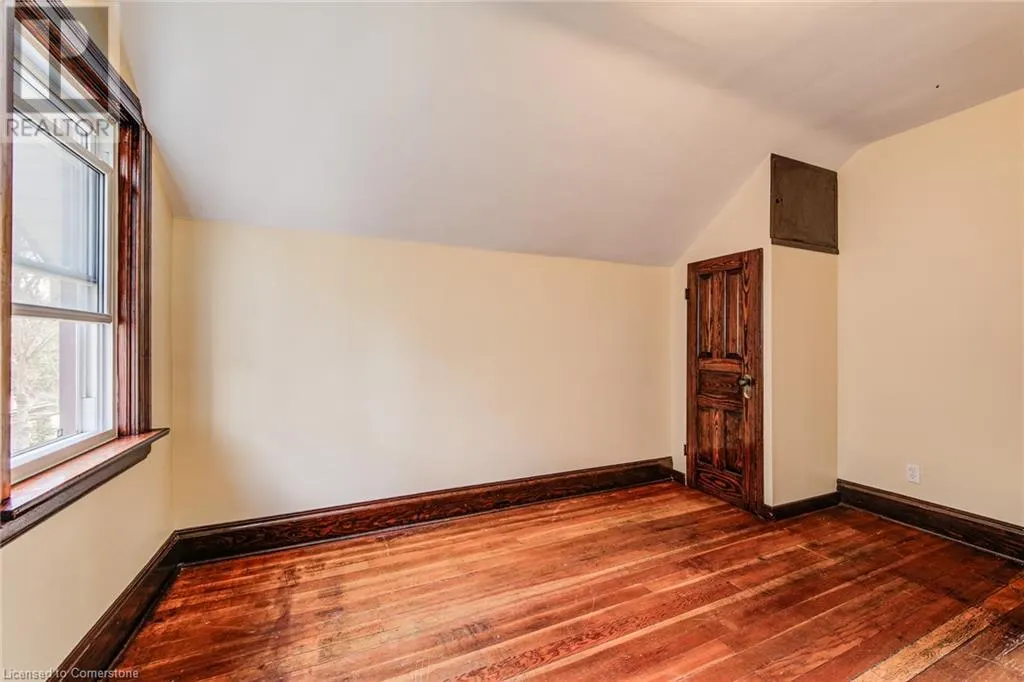7 DEKAY Street