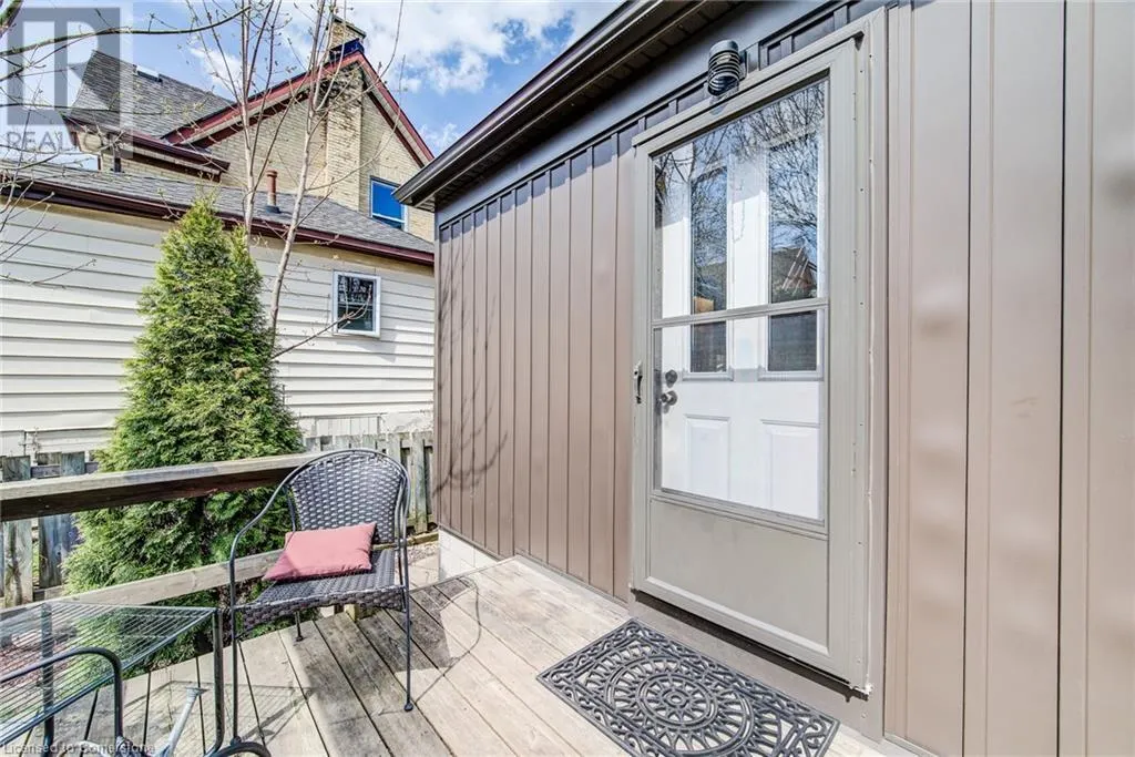 7 DEKAY Street