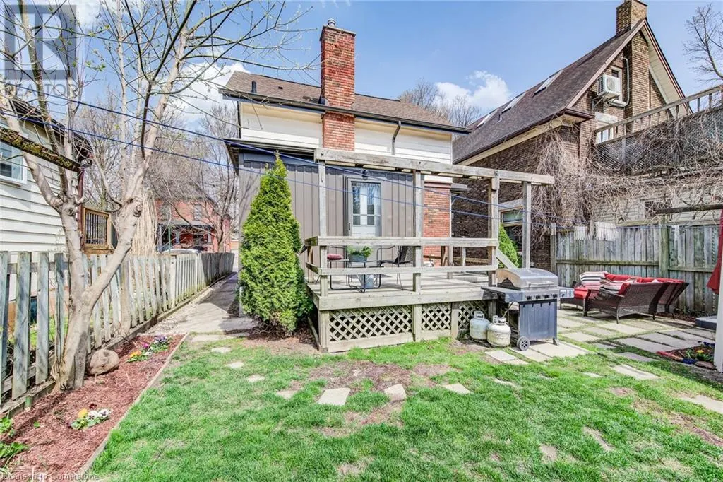 7 DEKAY Street