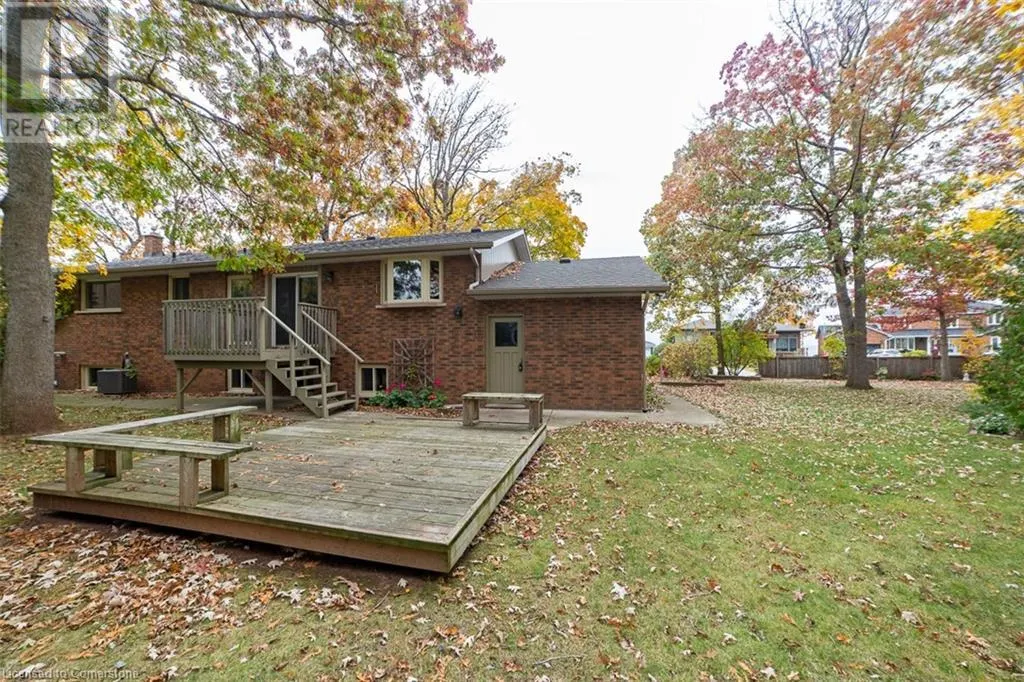 125 LAKESIDE Drive